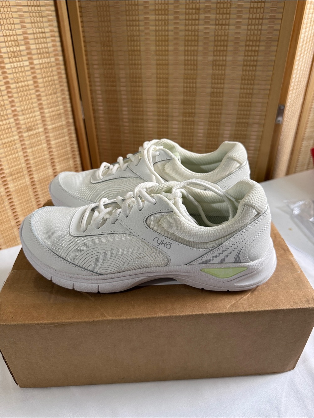 Ryka Women’s White Athletic Sneakers Sport Shoes size 9